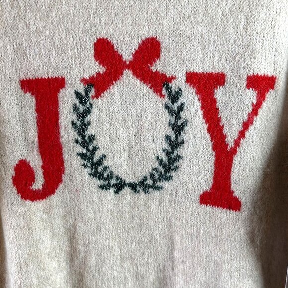 Cupcakes & Cashmere Beige JOY Christmas Wreath Holiday Sweater Size M - Picture 3 of 6